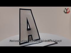 Tissu tissé imprimé Matte Silicone Logo Patch Blanc Pour les vêtements