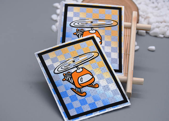 L'écran horizontal de textile tissé a imprimé des corrections avec le logo écologique de silicone