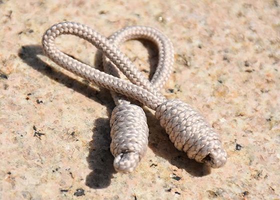 Le cordon écologique de polyester de vêtements attachent le bout droit de 6cm non