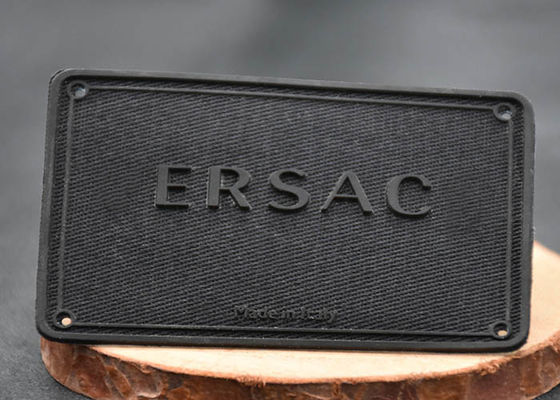 Labels de transfert de chaleur de textile tissé de sergé adaptés aux besoins du client avec des logos imprimés de silicone