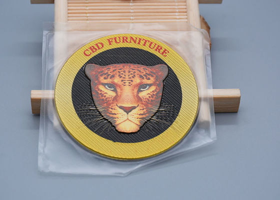 Le matériel de TPU a gravé l'habillement en refief de Logo Heat Transfer Label For